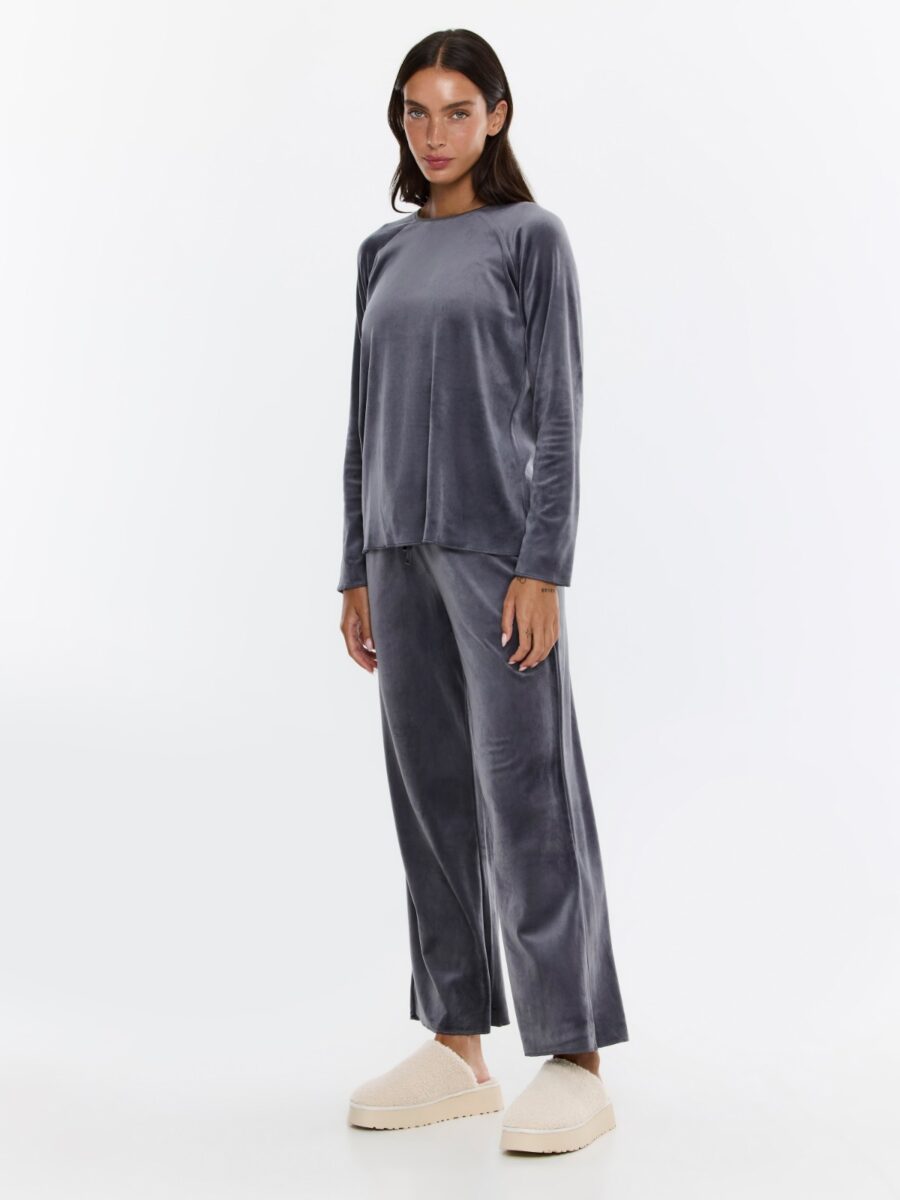 פיג'מת פליז מפנקת לנשים